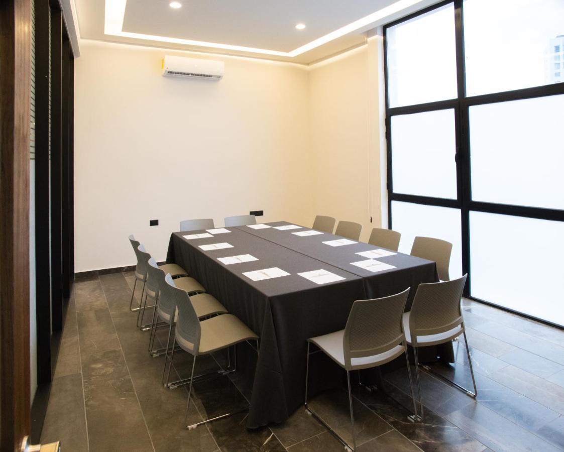 Gumont Guadalajara Lopez Mateos - Minerva Hotel Luaran gambar